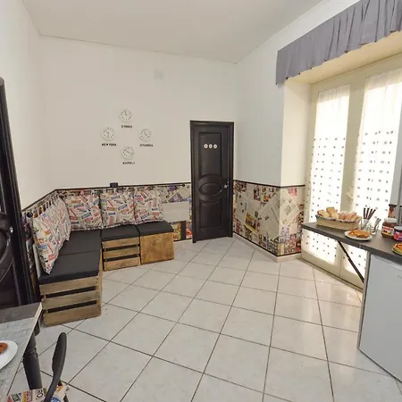 Ace Of Sticks Apartman